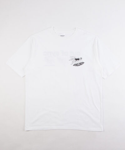 OUT OF SYNC TEE WHITE